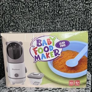 Missing plate spoon and bib. All machine equipment accounted for.